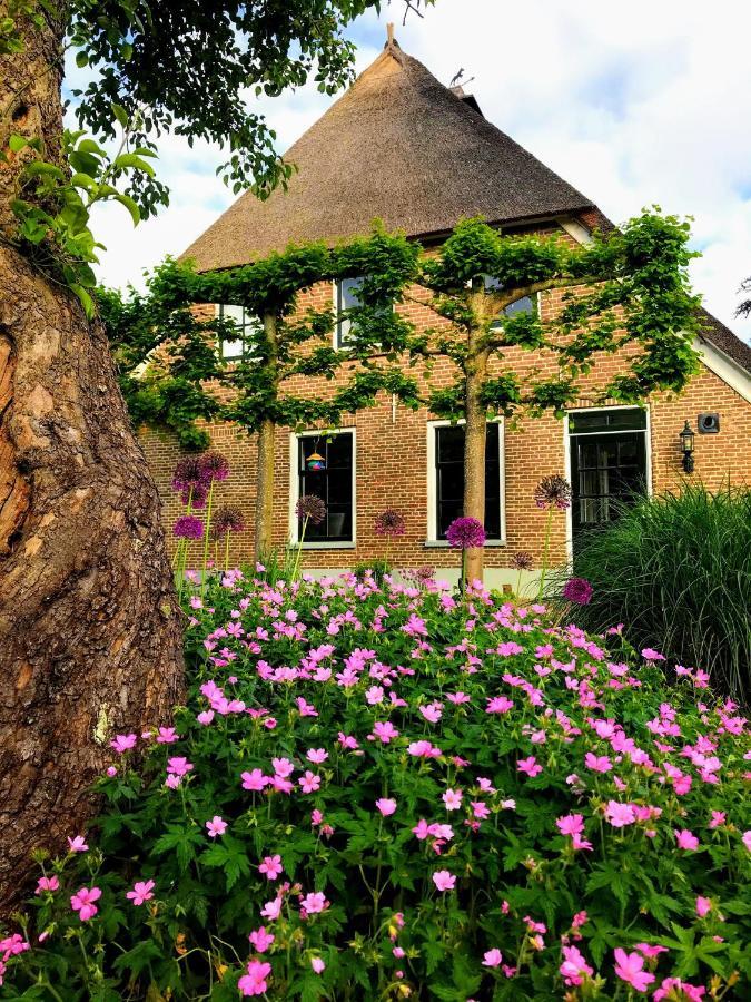 In De Tuin In Gees Villa Luaran gambar